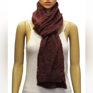 581. Soft RED Chunky Knit Scarf NEW Item NWT One Size